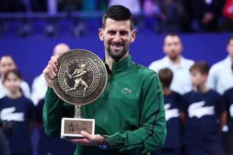 Ο Τζόκοβιτς παρέλαβε τον τίτλο του! (vid)