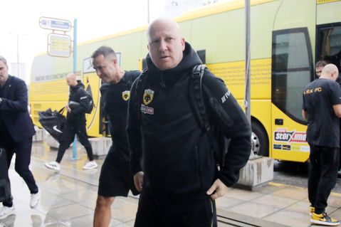 «Πέταξε» για Κρήτη η ΑΕΚ για το ματς με τον ΟΦΗ (pics)