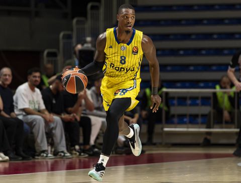 Αήττητη η Μακάμπι Τελ Αβίβ - Νίκησε άνετα τη Μακάμπι Νετάνια