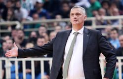 Ράντονιτς: «Είμαι χαρούμενος που υπογράψαμε τον Μπέικον»