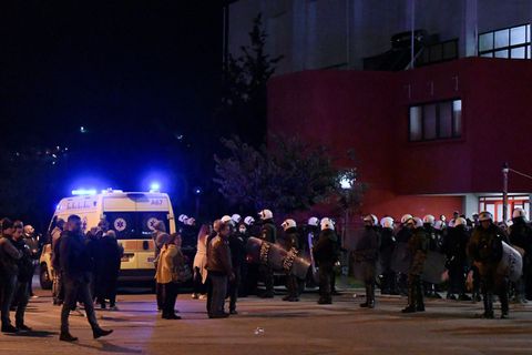ΠΟΑΣΥ για τον τραυματισμό του αστυνομικού: «Καλούμε τον Πρωθυπουργό να διακόψει σήμερα όλα τα πρωταθλήματα»