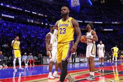 Με επική εμφάνιση του ΛεΜπρόν, οι Λέικερς διέσυραν τους Πέλικανς και ετοιμάζονται για τον τελικό με τους Πέισερς (vids)