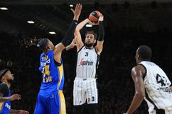 Βίρτους με σπασμένα φρένα υπέταξε και την Μακάμπι