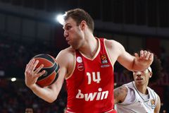 Δεν παίζει κόντρα στον Κολοσσό ο Βεζένκοφ και ας δηλώθηκε στη 12αδα του Ολυμπιακού