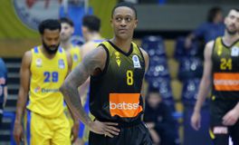 Ο Σι Τζέι Μπράις στο Sportal: «Πρέπει να αφήσουμε την ήττα πίσω μας, έχουμε στόχους να πετύχουμε»