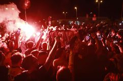 Οπαδοί της ΑΕΚ στο αεροδρόμιο του Ηρακλείου, «τρελάθηκε» ο Μαρσιάλ