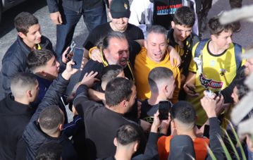 Αποθέωση για τον Ηλιόπουλο στον σύνδεσμο φιλάθλων της ΑΕΚ στο Ηράκλειο (gallery)