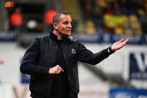 Τέλος ο προπονητής του Τζόλη!