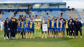 Συγκλονιστικές στιγμές στο Αστέρας AKTOR - Λεβαδειακός: Η στήριξη στον Σιλά