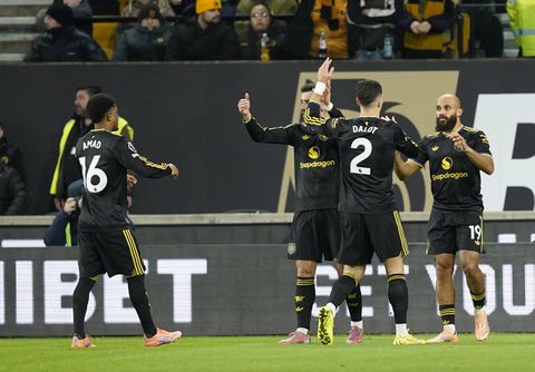 Άνετο πέρασμα της Μάντσεστερ Γιουνάιτεντ από το Μολινό με τεσσάρα