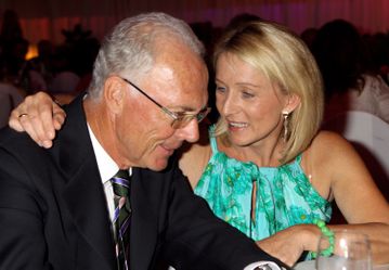 Η άγρια ​​ζωή του Μπεκενμπάουερ: Οι τρεις σύζυγοι, το τηλεφωνικό σεξ, η δωροδοκία και τα φορολογικά σκάνδαλα