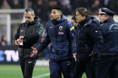 Αποβλήθηκε ο βοηθός του Αλμέιδα στο ντέρμπι!