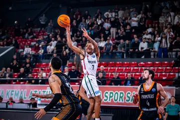 Στο ραντάρ της Μπαρτσελόνα ο Ράσελ για την περιφέρεια