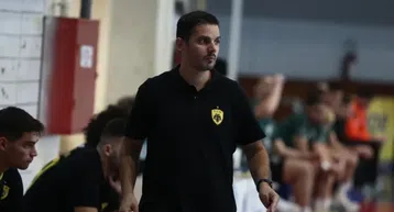 Αιφνίδιο «διαζύγιο» της ΑΕΚ με τον Ρουί Σίλβα