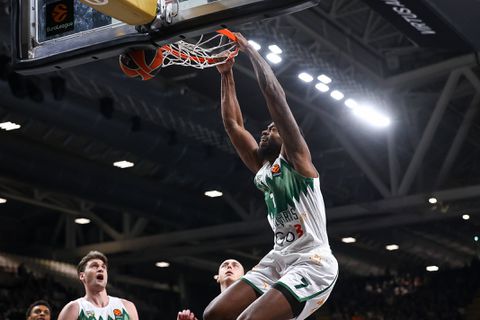 Επιβλητική Ζαλγκίρις συνέτριψε τον Ερυθρό Αστέρα με τριάνταρα