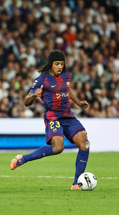 Ποιος ο λόγος που ήταν αλλοιωμένα τα εμβλήματα της Μπαρτσελόνα και της Ρεάλ Μαδρίτης στη Σαουδική Αραβία