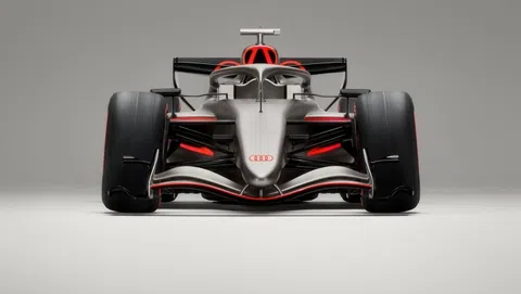 Εμφανίστηκε στην πίστα της Βαρκελώνης το μονοθέσιο της Audi για το 2026 (vid & pic)