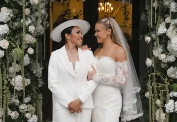 Η Μάρτα παντρεύτηκε την εκλεκτή της καρδιάς της και προκάλεσε «θύελλα» αγάπης στα social media