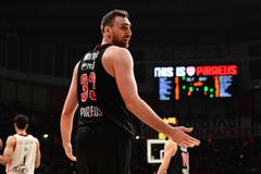 Μιλουτίνοφ: «Απολαμβάνω να παίζω στον Ολυμπιακό»