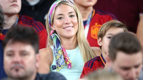 «Με πήρε τηλέφωνο κλαίγοντας»: Το ξέσπασμα της συζύγου του Μοράτα για τις φήμες περί ερωτικού τριγώνου