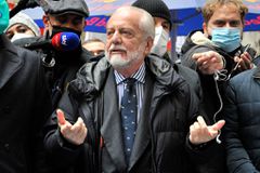 Ο πρόεδρος της Νάπολι προσέλαβε αστυνομική προστασία φοβούμενος επεισόδια με οπαδούς των «παρτενοπέι»