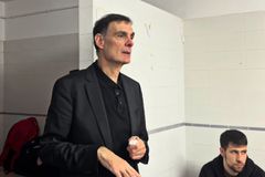 O Μπαρτζώκας δεν μπορούσε να κρύψει το χαμόγελό του στα αποδυτήρια: «Παιδιά, σας το είχα πει...» (vid)