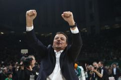 Ο Αταμάν ανακοίνωσε ρεπό και αποθεώθηκε! (vid)