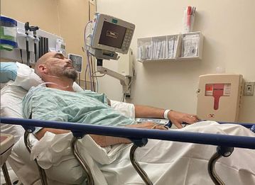 Συγκλονίζει πρώην πρωταθλητής του NBA: Μέσα από το νοσοκομείο ζητά μεταμόσχευση καρδιάς, αλλά το ύψος του μπορεί να τον σκοτώσει!