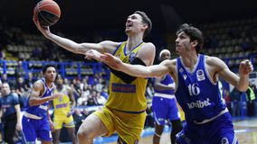 Το poster κάρφωμα του Βαν Τούμπεργκεν στην κορυφή του Top-10 της 18ης αγωνιστικής της Stoiximan GBL (vid)