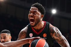 Ο Ταϊρίκ Τζόουνς στα κορυφαία καρφώματα του μήνα στη EuroLeague