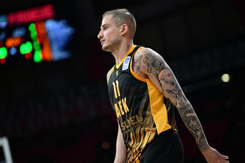 Με λαβωμένη σύνθεση στις κρίσιμες μάχες η ΑΕΚ – Αγωνία για Αρσενόπουλο