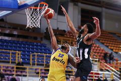 Έξι ξένοι σε όλα τα playoffs της Basket League