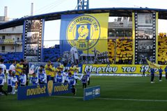 Απίθανο κορεό από τους φίλους του Παναιτωλικού για τα 100 χρόνια της ομάδας (vid)