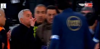 Νέα «παράσταση» από τον Μουρίνιο: Τα έβαλε με το τεχνικό επιτελείο της Πόρτο και αποβλήθηκε