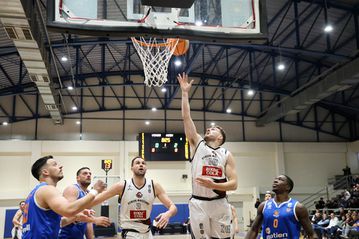 Νίκη των Vikos Φalcons επί της ΑΓΕΧ