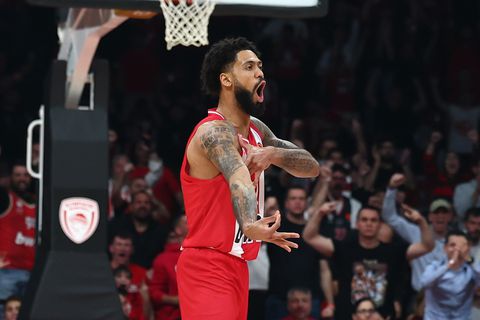 Ορίστηκαν οι διαιτητές για το Παρί - Ολυμπιακός