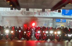 Ολυμπιακός: Mέχρι το Καλλιμάρμαρο συνόδευσαν οι οπαδοί την ομάδα (vid)