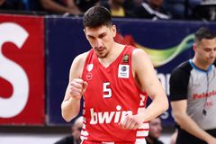 Λαρεντζάκης: «Στους 3 καλύτερους της Ευρώπης ο Σλούκας - Όταν σούταρε είχα περάσει ήδη τις πινακίδες» (vid)