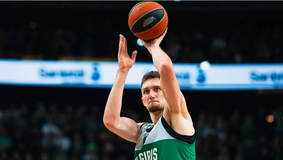 Ο Μπιρούτις ανανέωσε με την Ζάλγκιρις