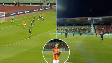 Αυτός είναι ο λόγος για τον οποίο η Φενέρμπαχτσε περίμενε μέχρι να σκοράρει η Γαλατασαράι πριν αποχωρήσει από το γήπεδο (vid)