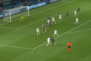 Παρί Σεν Ζερμέν - Άστον Βίλα: Ασύλληπτη γκολάρα από τον Ντουέ για το 1-1