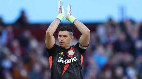 Δείτε πώς ο Ντιμπού Μαρτίνες προκάλεσε τους οπαδούς της Παρί Σεν Ζερμέν (pics)