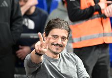 Και στη Βαλένθια ο Γιαννακόπουλος: Αποθεώθηκε, έβγαλε φωτογραφίες και «ντόπαρε» την ομάδα! (vid)