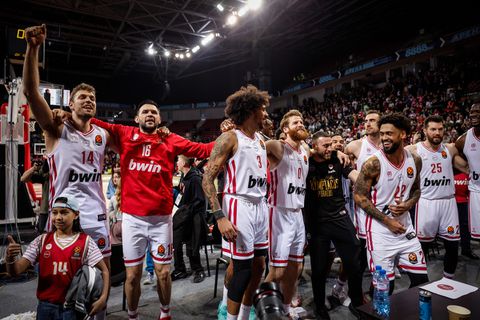 Μεγάλη Εβδομάδα, μεγάλη ομάδα!