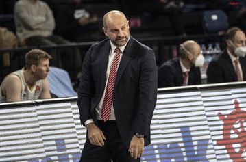 Αναλαμβάνει τη Γαλατασαράι στη θέση του Πιστιόλη ο Μίτροβιτς