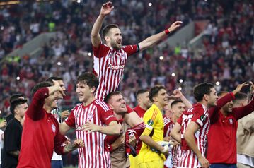 Τα συγχαρητήρια της ΚΑΕ Ολυμπιακός στην ΠΑΕ για την ιστορική πρόκριση στον τελικό του Conference League