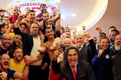 Οι παίκτες του Ολυμπιακού έστησαν ένα ατελείωτο «πάρτι» στα αποδυτήρια (vid)