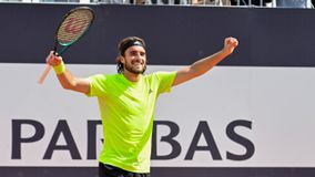 Με το «δεξί» ο Τσιτσιπάς στη Ρώμη