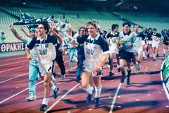 Ο ΟΦΗ κάλεσε στον τελικό του Κυπέλλου τους παίκτες και τους διοικούντες των ομάδων που είχαν παίξει στους τελικούς του 1987 και του 1990