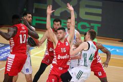 H «μάχη» των ανακοινώσεων μεταξύ Παναθηναϊκού και Ολυμπιακού μετά το Game 2 (vids)